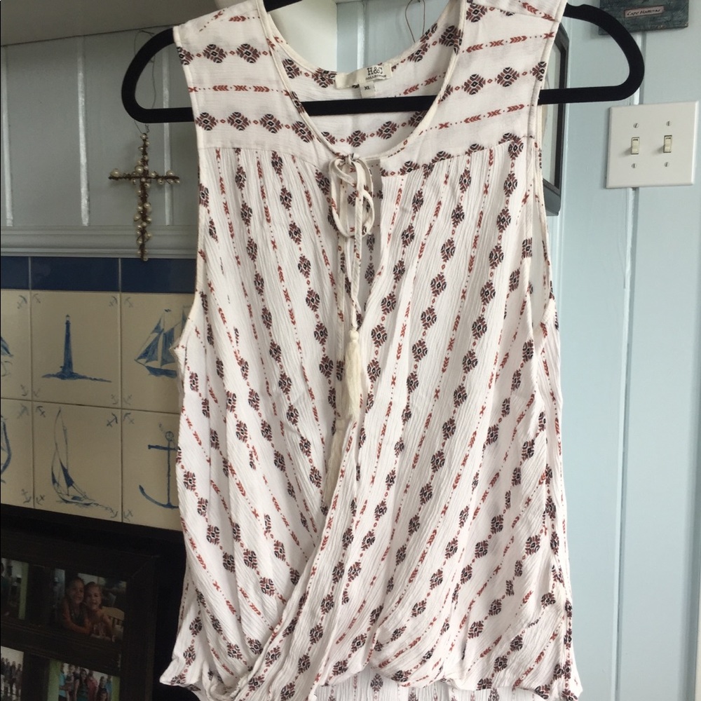 Women's Sleeveless Blouse - White and Brown